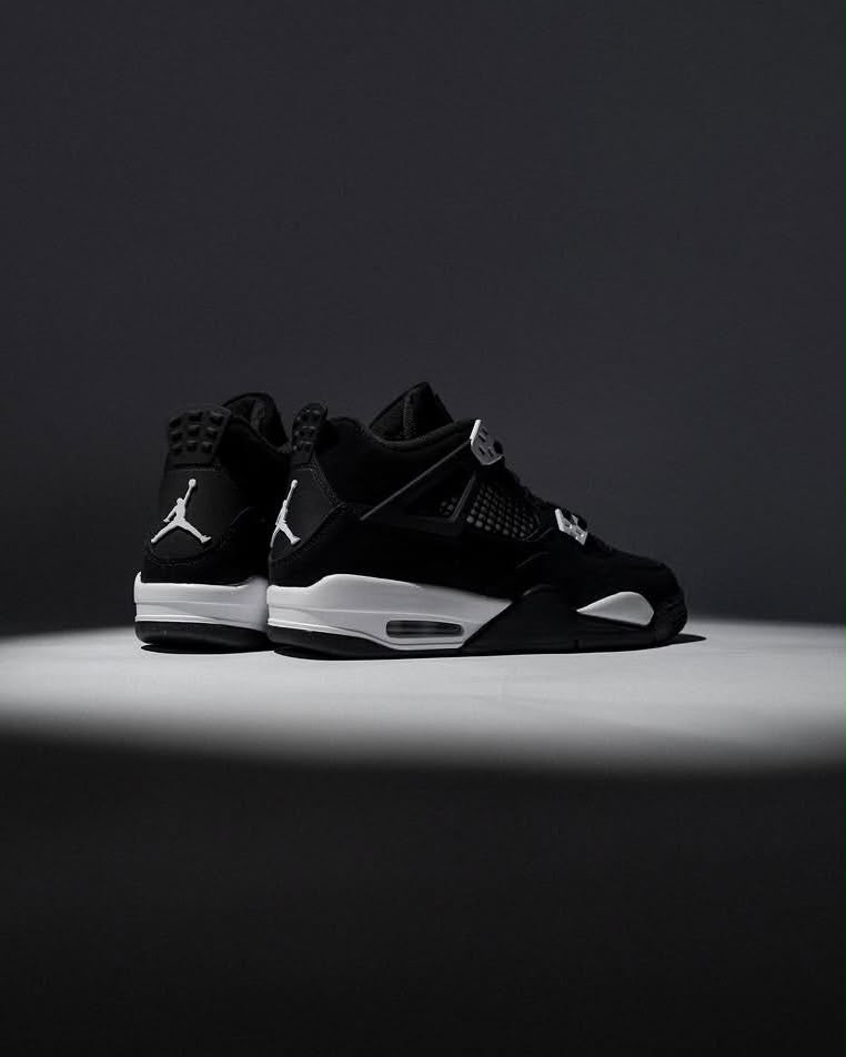 JORDAN 4 RETRO WHITE THUNDER