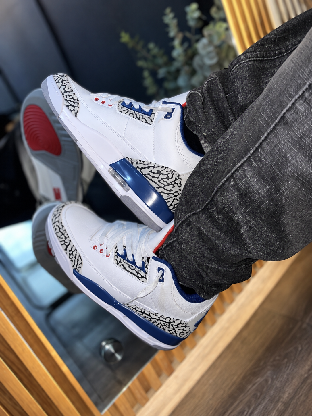 JORDAN 3 RETRO TRUE BLUE