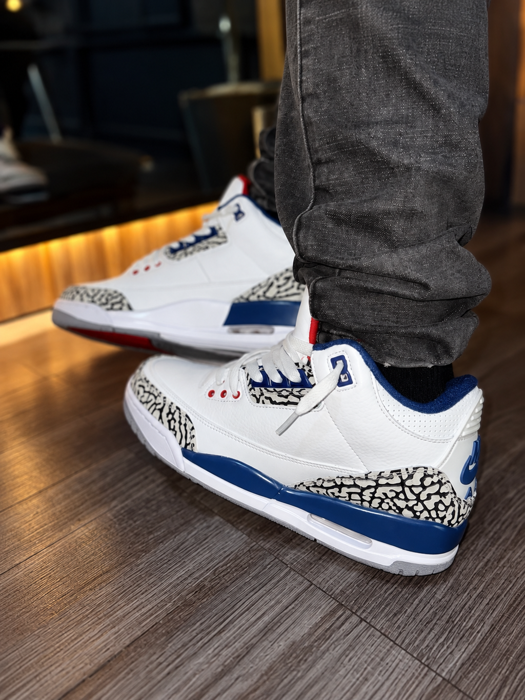 JORDAN 3 RETRO TRUE BLUE