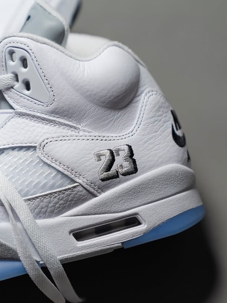 JORDAN 5 WHITE METALLIC