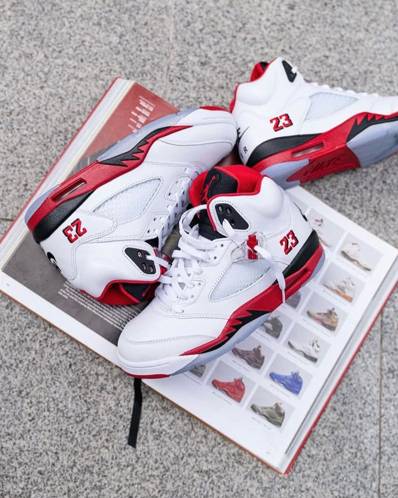 JORDAN 5 RETRO FIRE RED